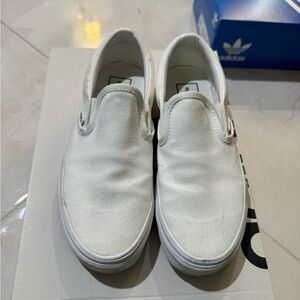 Classic Slip-On Shoes Vans